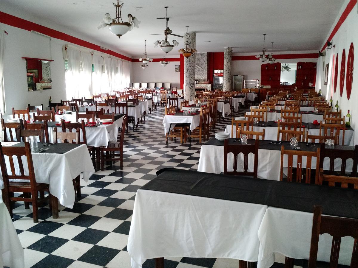 Hotel Hebron Termas de Rio Hondo Bagian luar foto